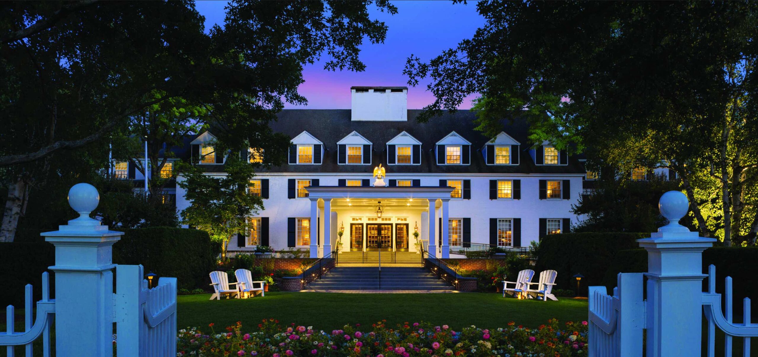 woodstock inn dusk